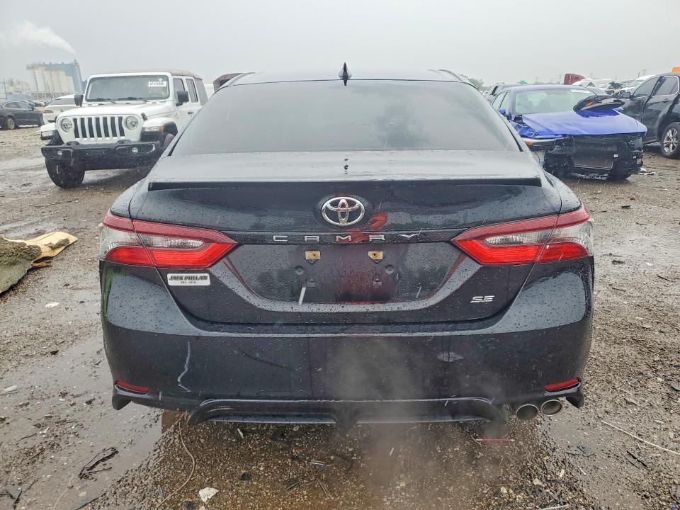 2022 TOYOTA CAMRY SE — Фото 6 из 12