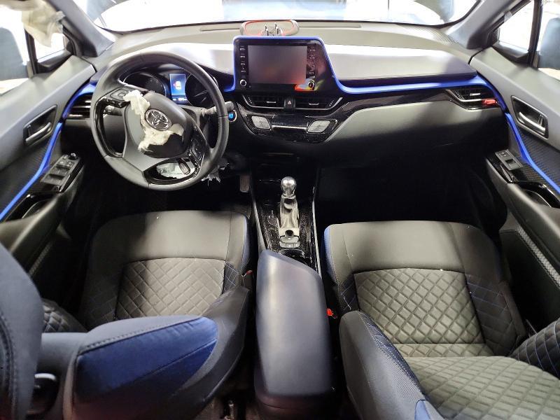 2021 TOYOTA C-HR XLE — Фото 8 из 13