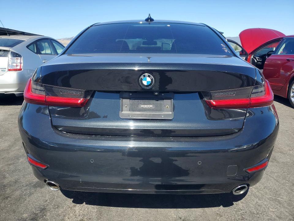 2020 BMW 330I — Фото 6 из 12