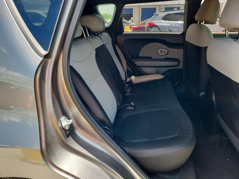 KNDJN2A20H7449215 2017 KIA SOUL photo no. 10