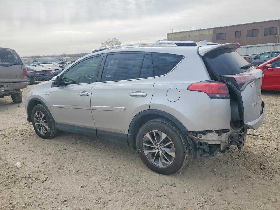 2016 TOYOTA RAV4 HV XLE — Фото 2 из 13