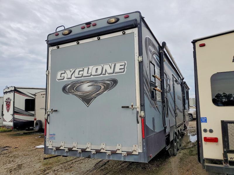 2016 CYCLONE RECREATIONAL VEHICLE (RV) — Фото 4 из 10