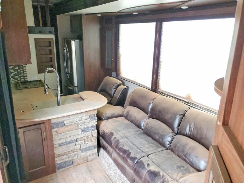 2016 CYCLONE RECREATIONAL VEHICLE (RV) — Фото 9 из 10