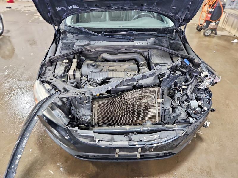 2015 VOLVO S60 PREMIER — Фото 11 из 12