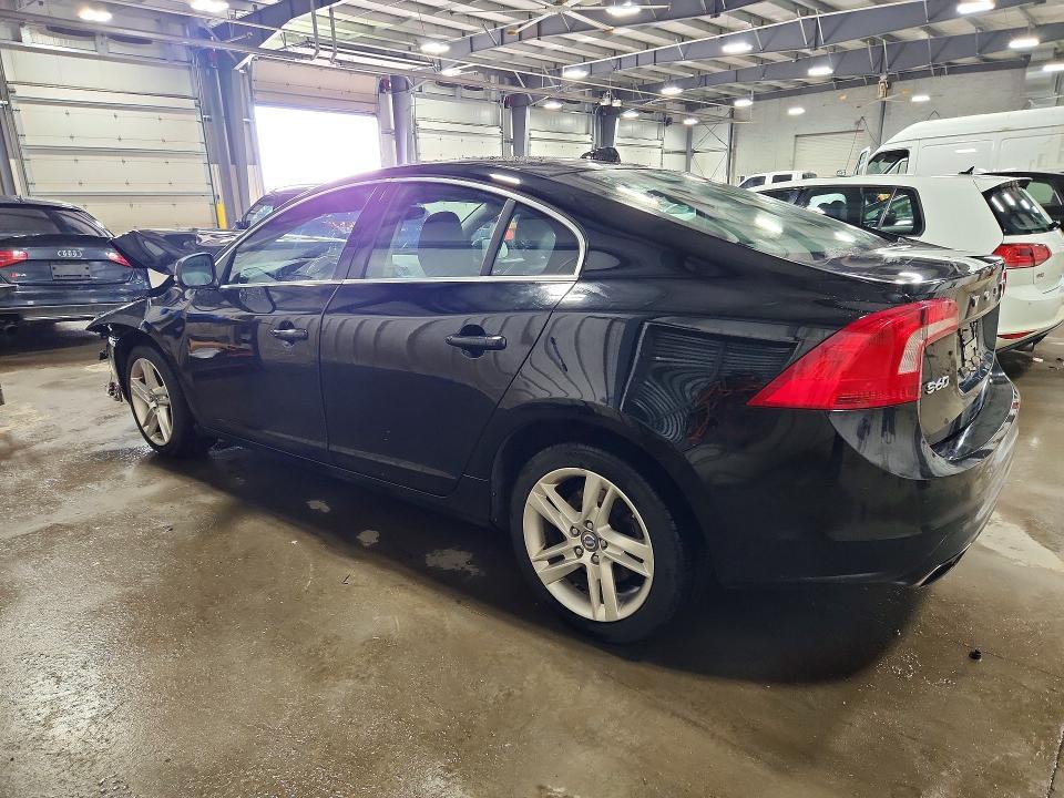 2015 VOLVO S60 PREMIER — Фото 2 из 12