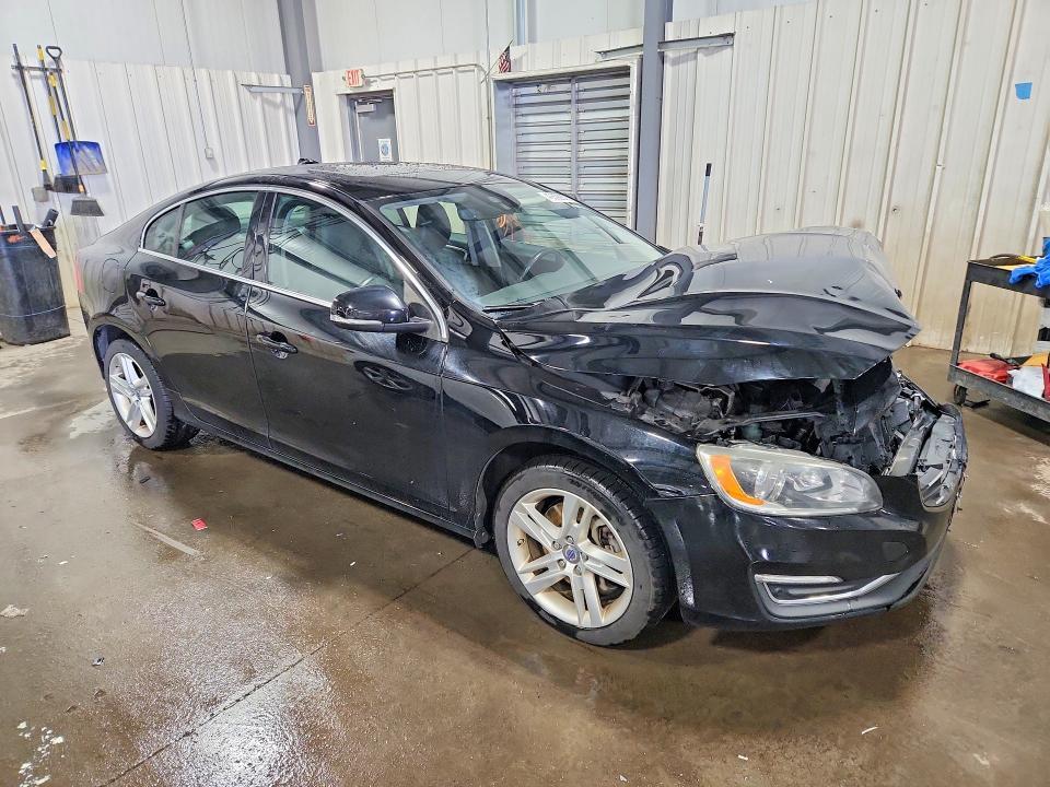 2015 VOLVO S60 PREMIER — Фото 4 из 12