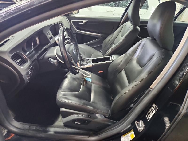 2015 VOLVO S60 PREMIER — Фото 7 из 12
