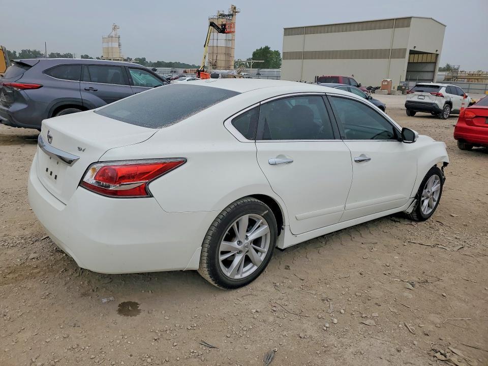 2015 NISSAN ALTIMA 2.5 SV — Фото 3 из 12
