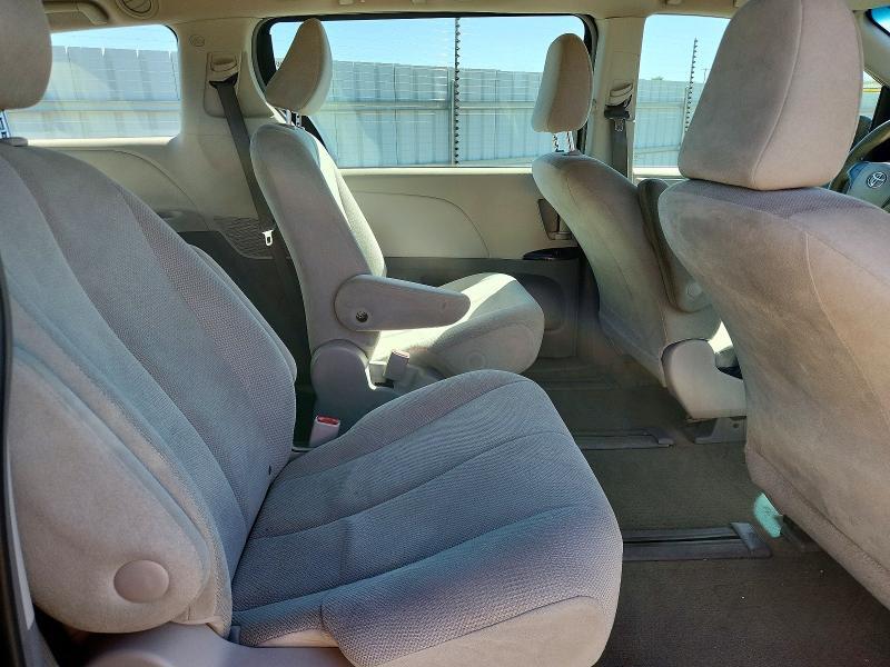 2013 TOYOTA SIENNA L 7-PASSENGER — Фото 11 из 13