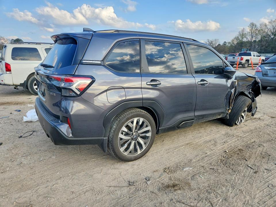 2025 SUBARU FORESTER TOURING — Фото 3 из 13