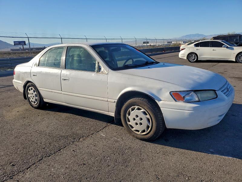 1998 TOYOTA CAMRY LE — Фото 4 из 12
