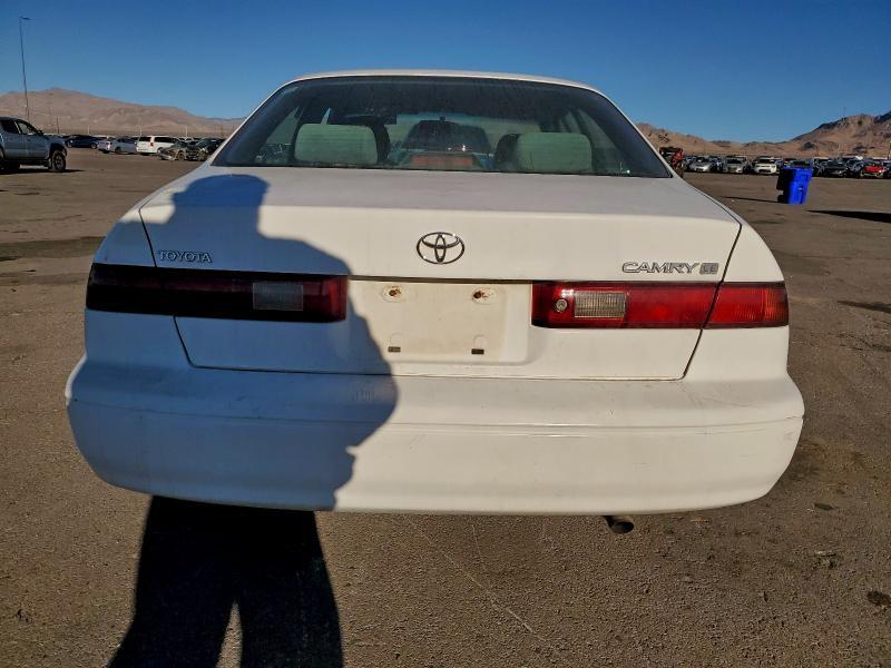 1998 TOYOTA CAMRY LE — Фото 6 из 12