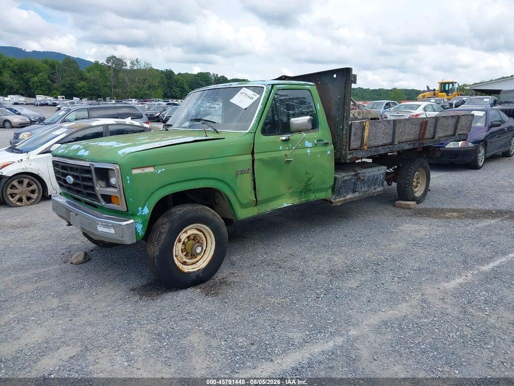 1FTHF36G8DNA44392 1983 FORD F350 photo no. 2