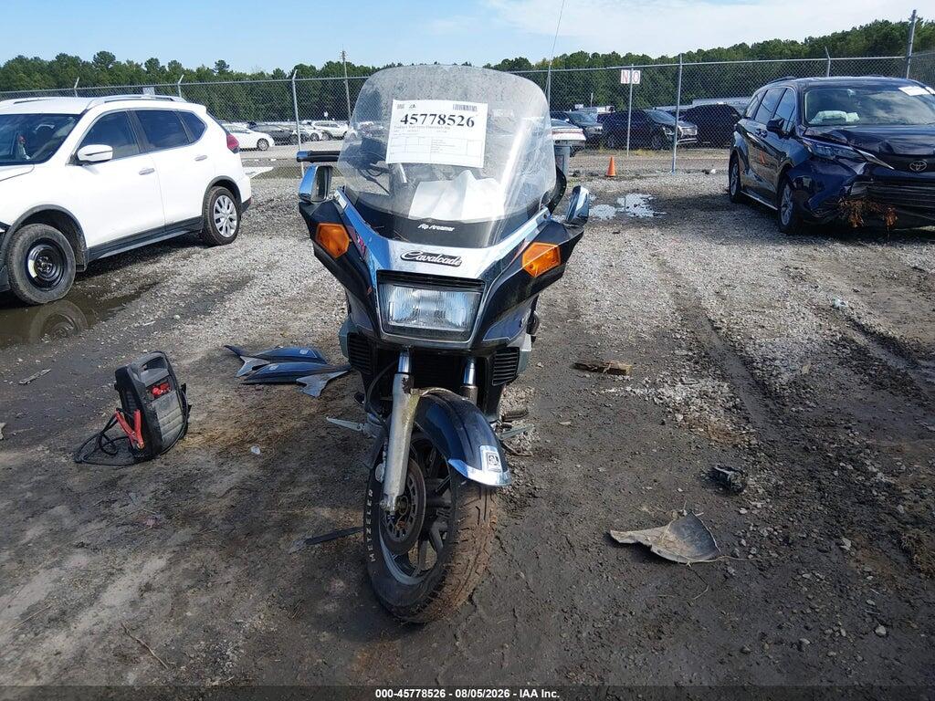JS1VX71A1H2100717 1987 SUZUKI GV1400 photo no. 5