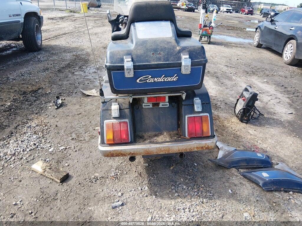 JS1VX71A1H2100717 1987 SUZUKI GV1400 photo no. 6
