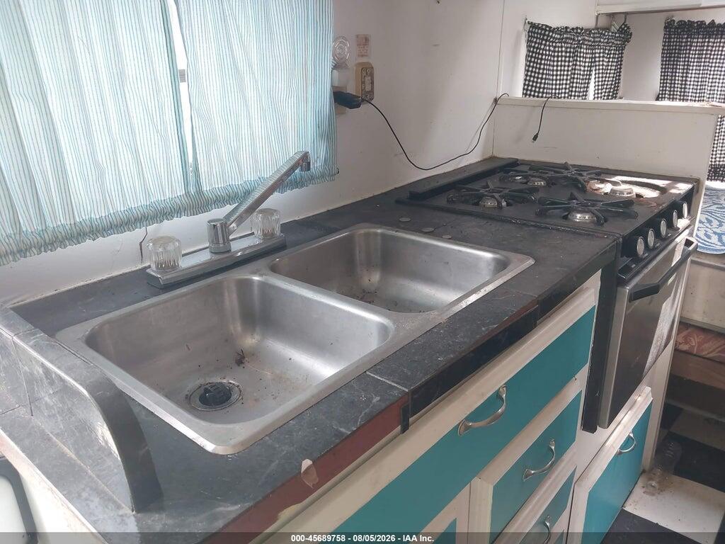 1TC2B2189J1001120 1988 COACHMEN CATALINA photo no. 11