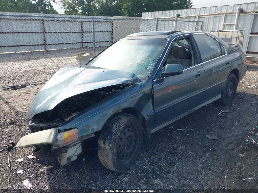 1HGCD5654TA154177 1996 HONDA ACCORD photo no. 2