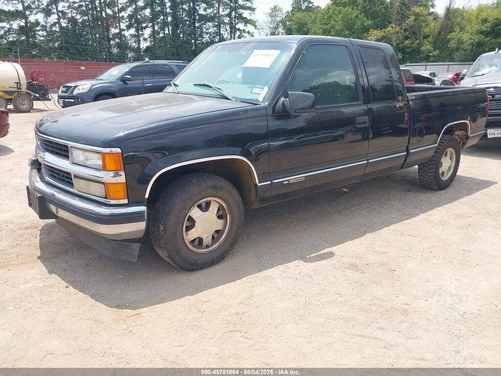 2GCEC19RXV1256419 1997 CHEVROLET C1500 photo no. 2