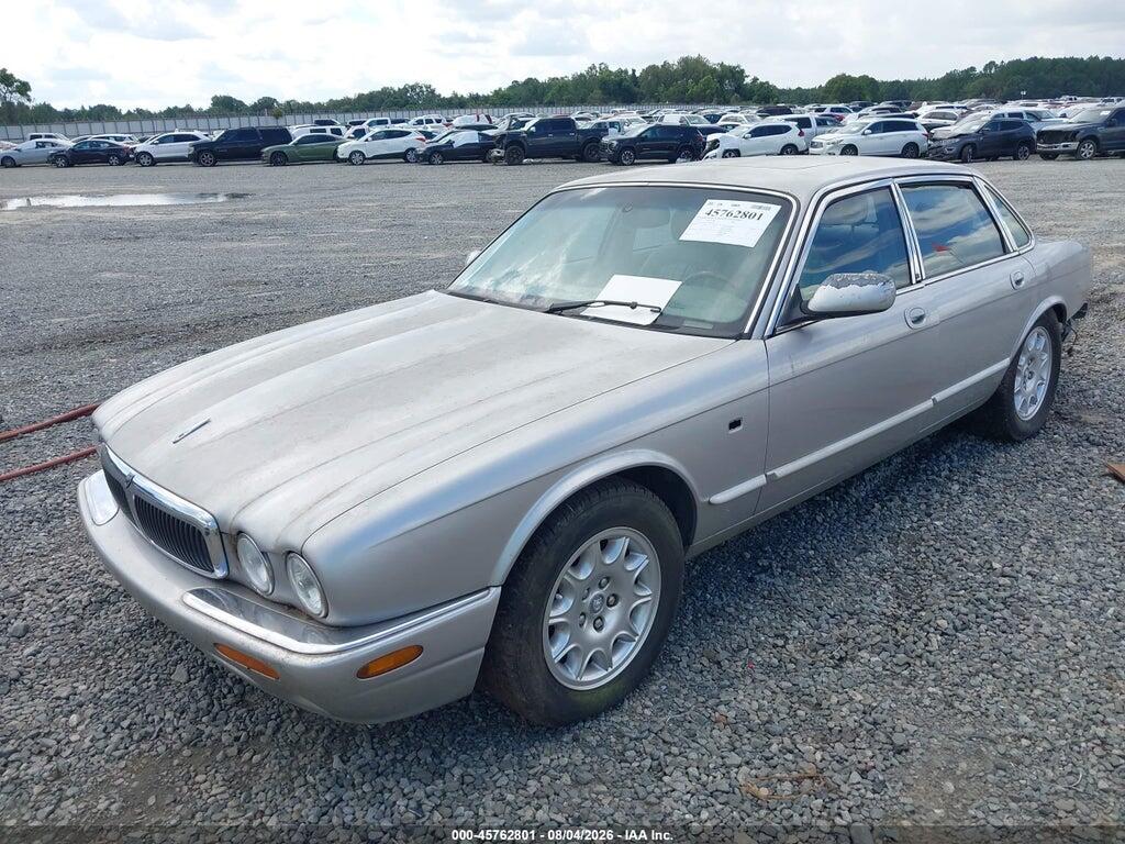 SAJDA14C7YLF20106 2000 JAGUAR XJ8 photo no. 2