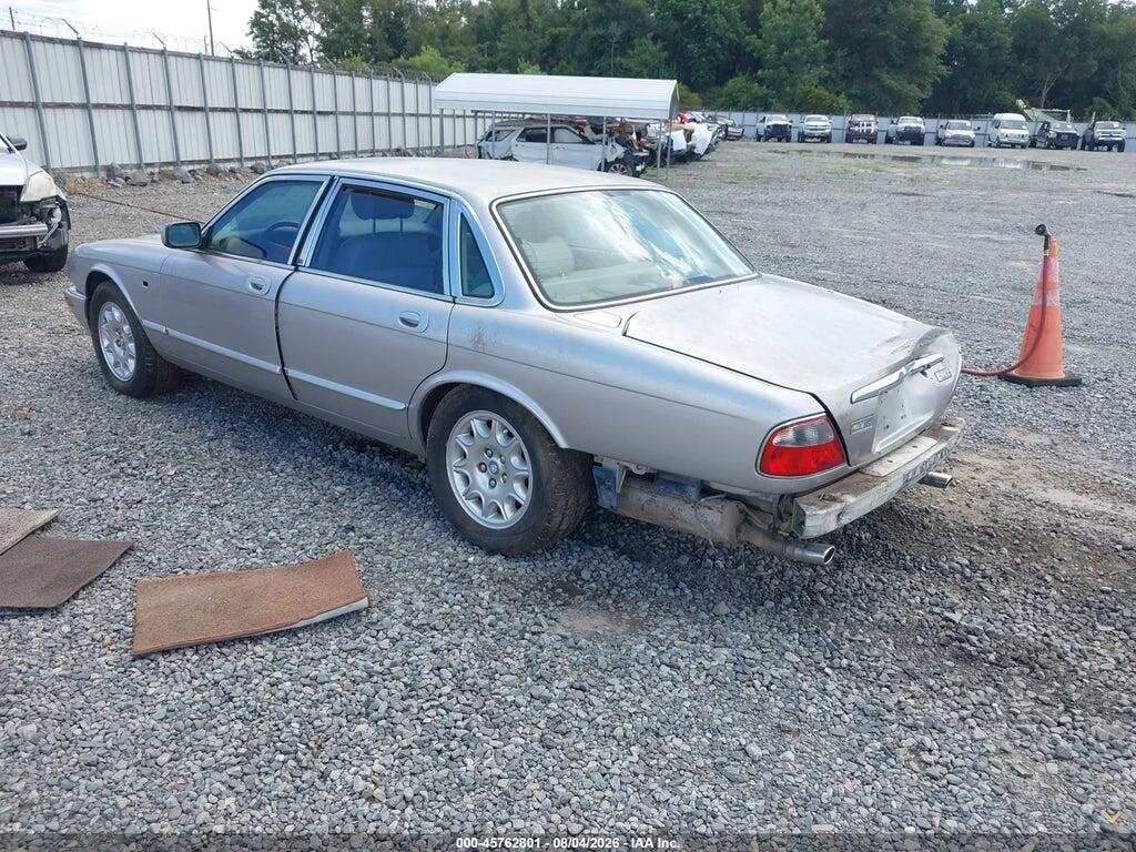SAJDA14C7YLF20106 2000 JAGUAR XJ8 photo no. 3