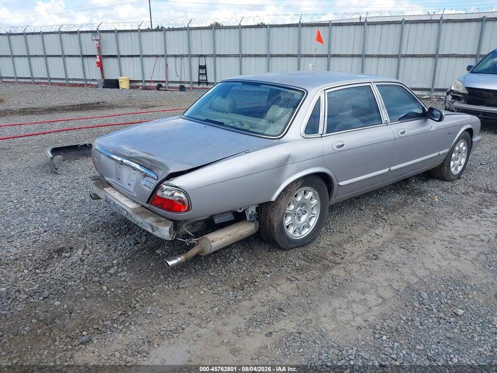 SAJDA14C7YLF20106 2000 JAGUAR XJ8 photo no. 4