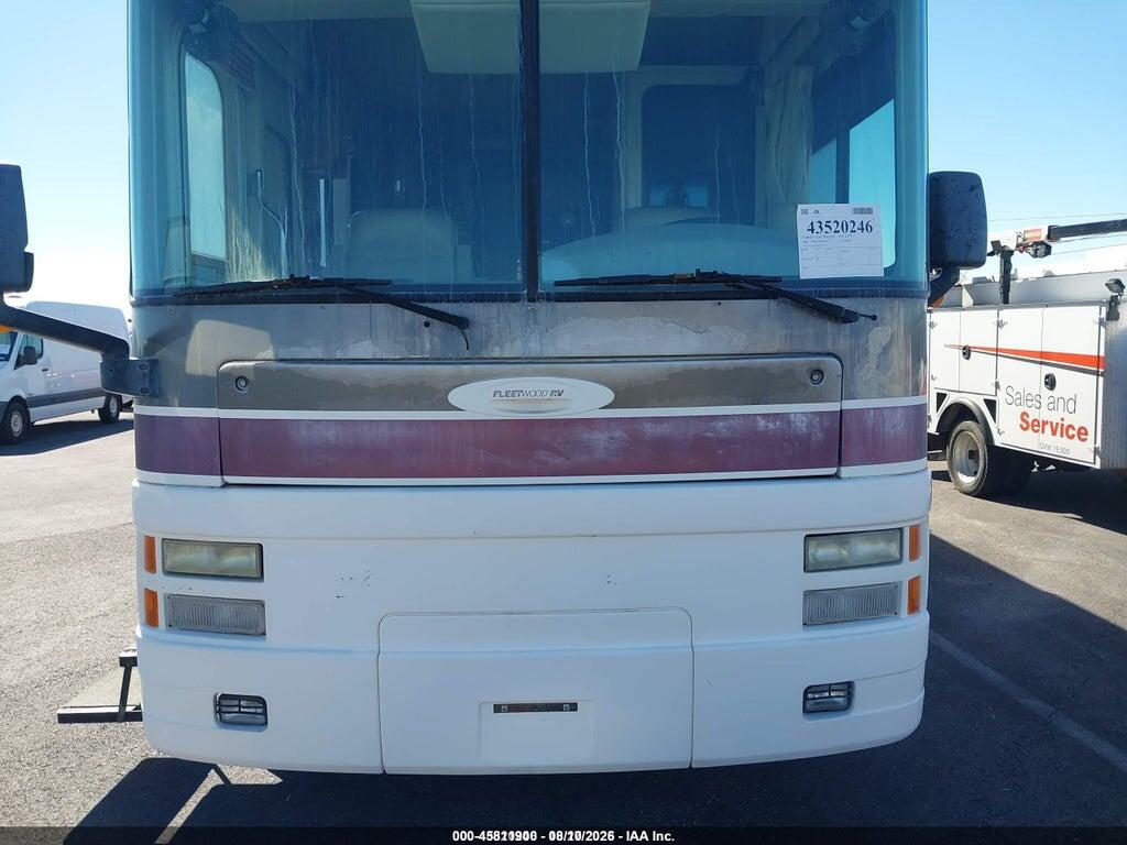 4UZAAHAK81CJ18423 2001 FREIGHTLINER CHASSIS photo no. 6