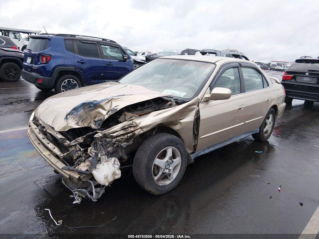 1HGCG564X1A082302 2001 HONDA ACCORD photo no. 2