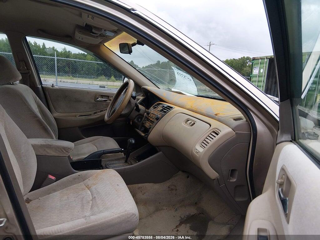 1HGCG564X1A082302 2001 HONDA ACCORD photo no. 5