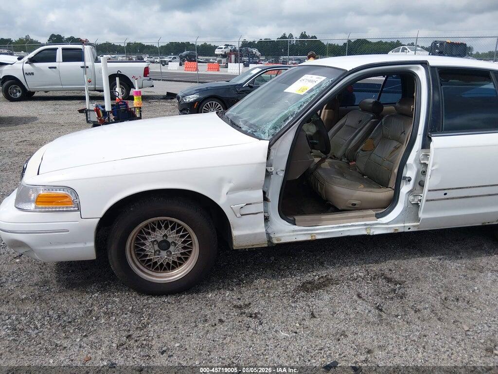 2FAFP74WX1X149263 2001 FORD CROWN VICTORIA photo no. 6