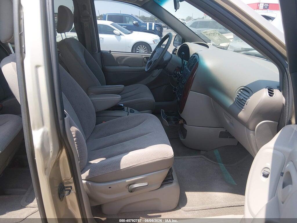 2C4GP44342R504758 2002 CHRYSLER TOWN & COUNTRY photo no. 5