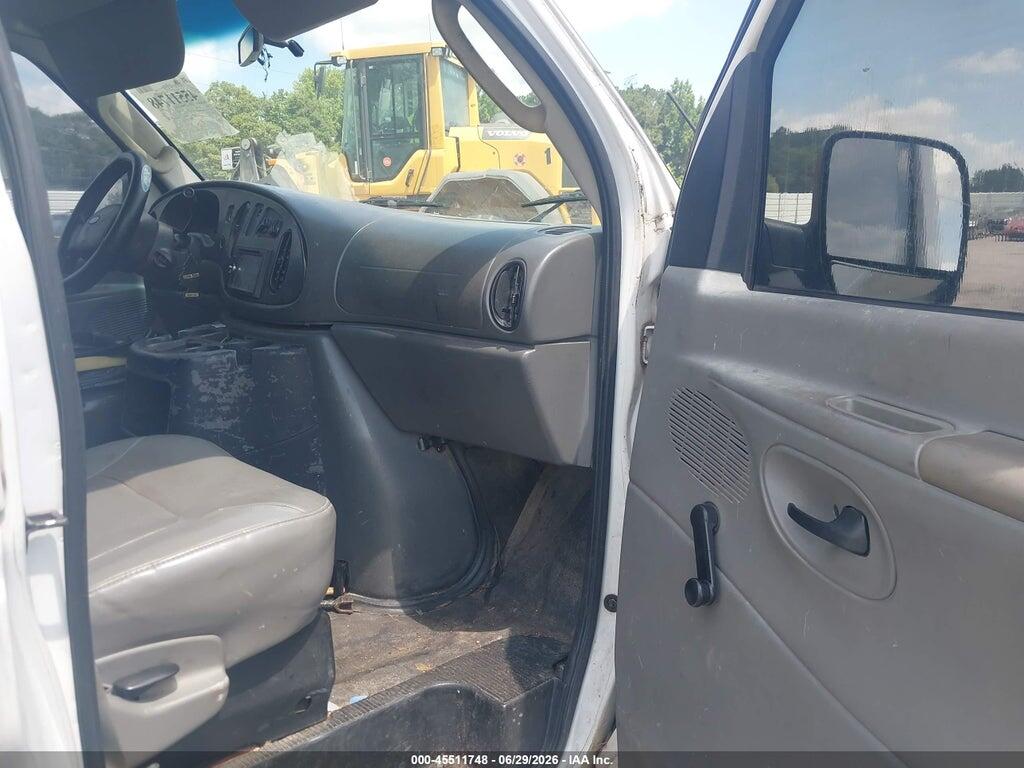 1FTNE24W54HB45950 2004 FORD E-250 photo no. 5