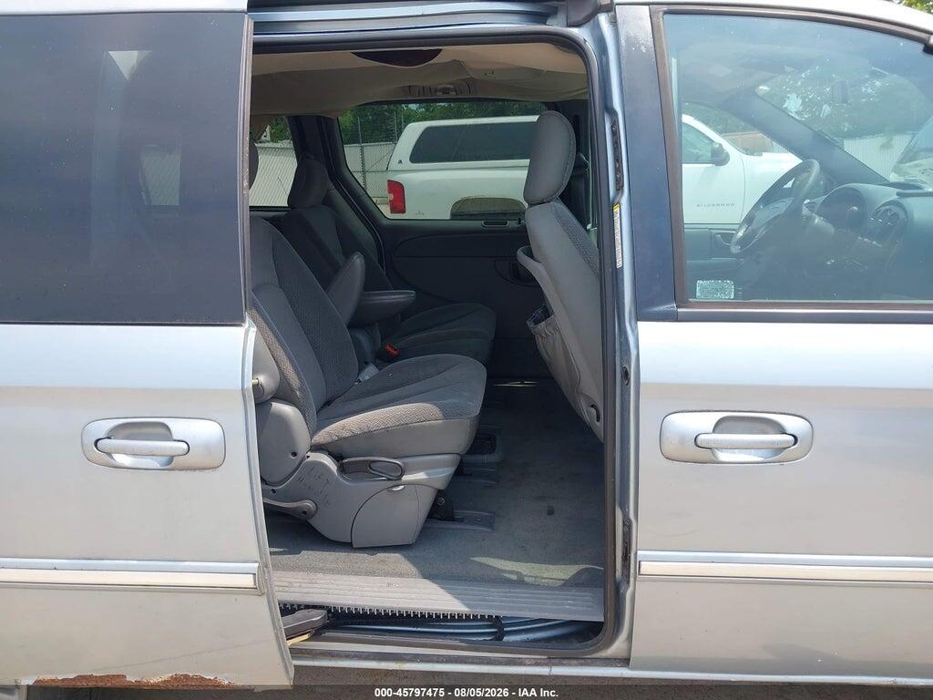 2C4GP54L14R534664 2004 CHRYSLER TOWN & COUNTRY photo no. 8