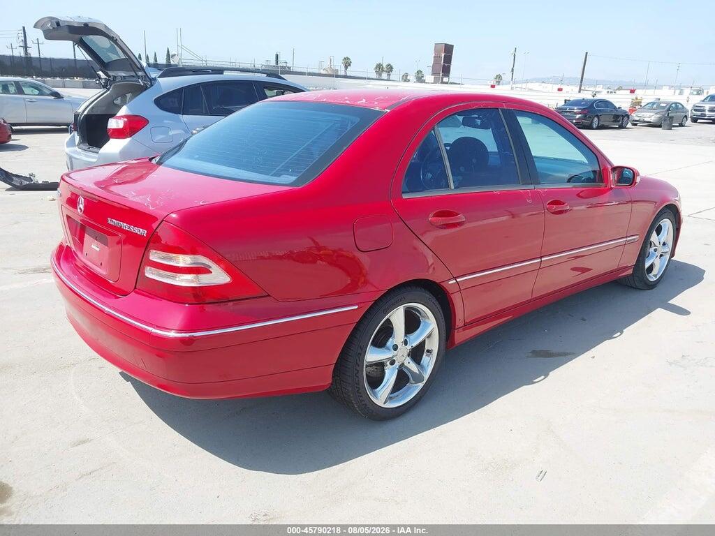 WDBRF40J04A636373 2004 MERCEDES-BENZ C 230 photo no. 4