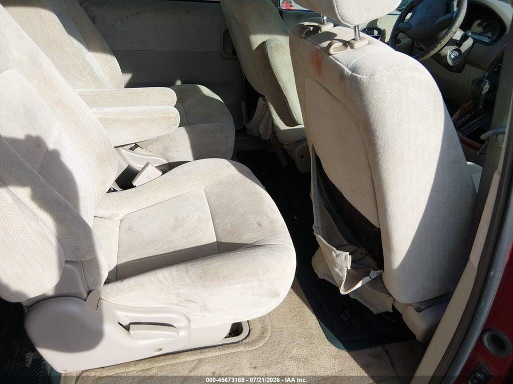 KNDUP132356736676 2005 KIA SEDONA photo no. 8