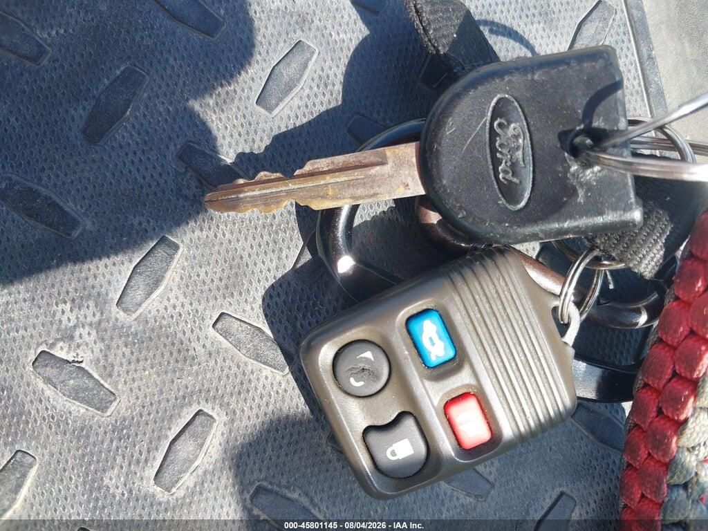 2FAFP74W05X159032 2005 FORD CROWN VICTORIA photo no. 11