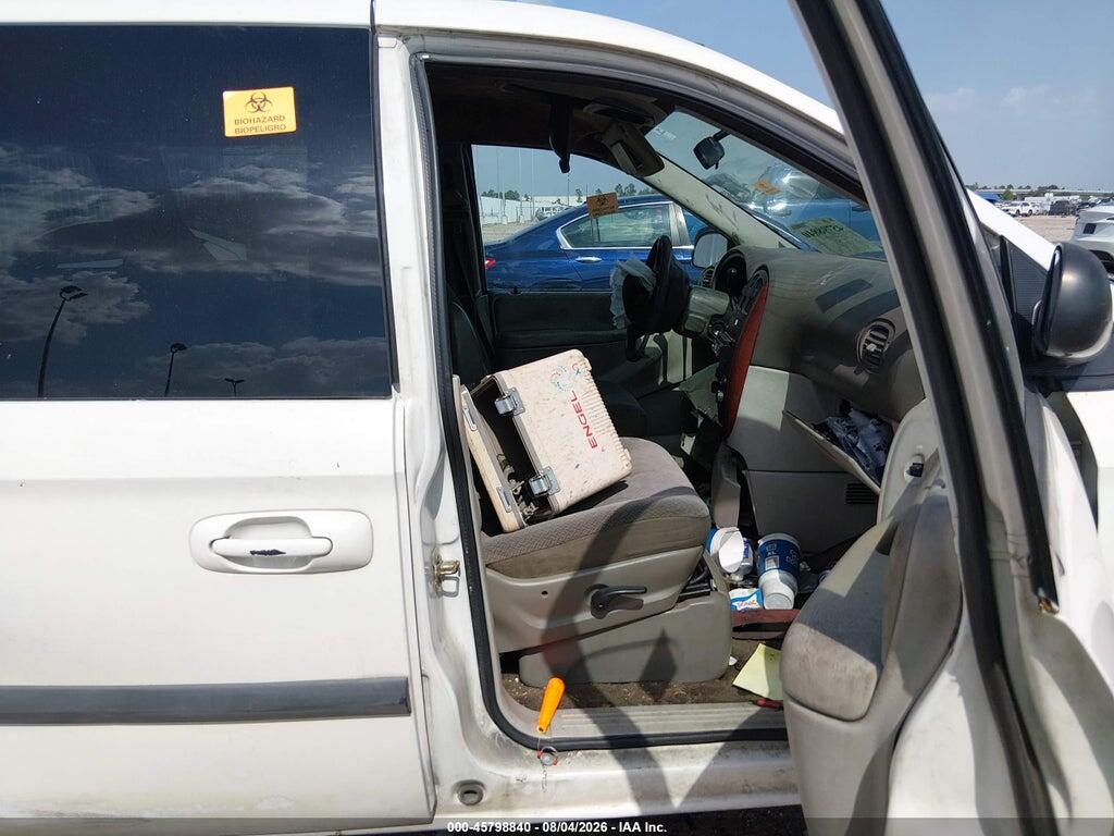 1C4GP45R05B388092 2005 CHRYSLER TOWN & COUNTRY photo no. 5