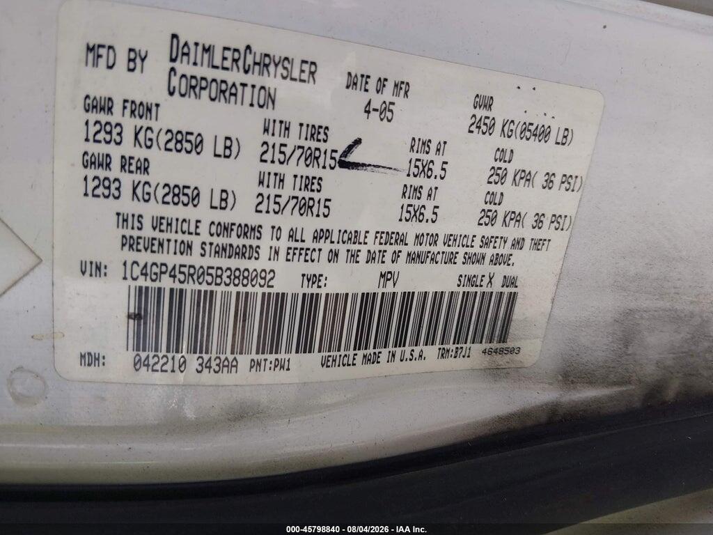 1C4GP45R05B388092 2005 CHRYSLER TOWN & COUNTRY photo no. 9