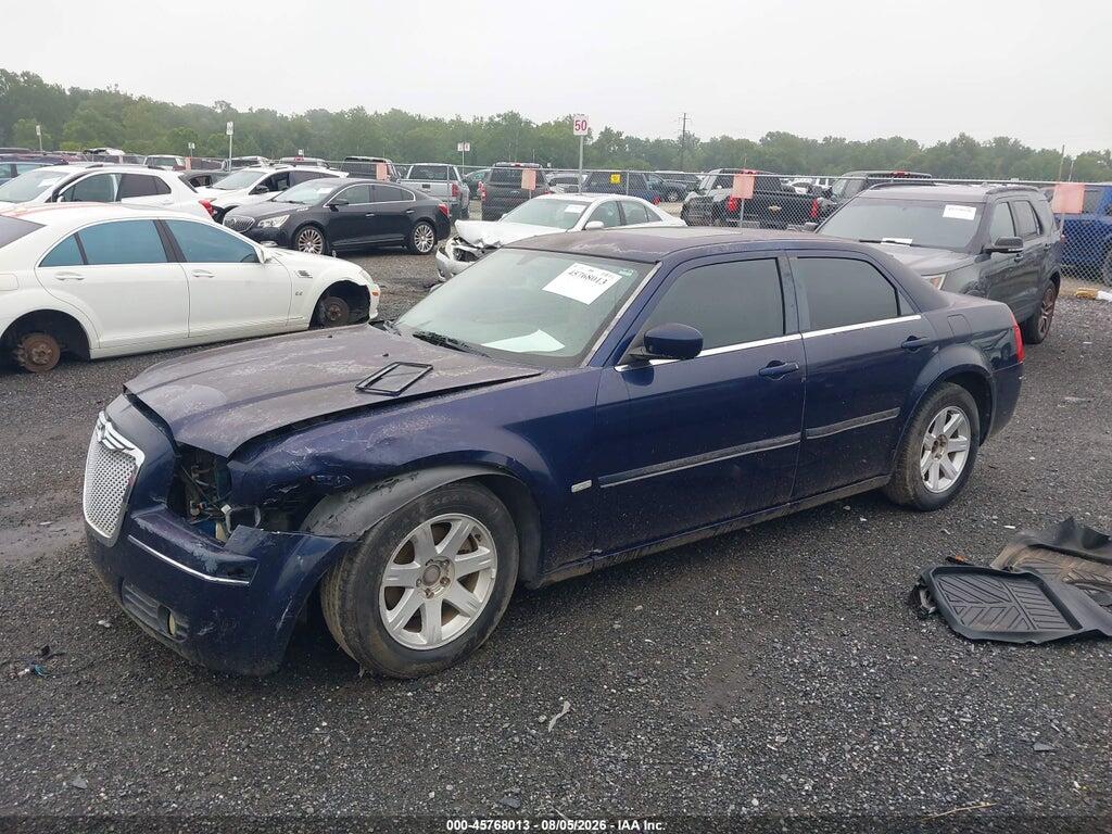 2C3JA53G75H588655 2005 CHRYSLER 300 photo no. 2