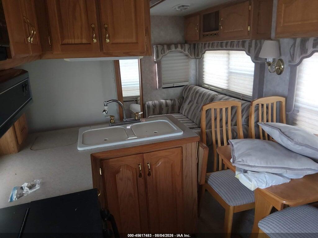 1C932FN045A024865 2005 NU-WA HITCH HIKER II 5TH WHL TRAVEL TRAILER photo no. 8