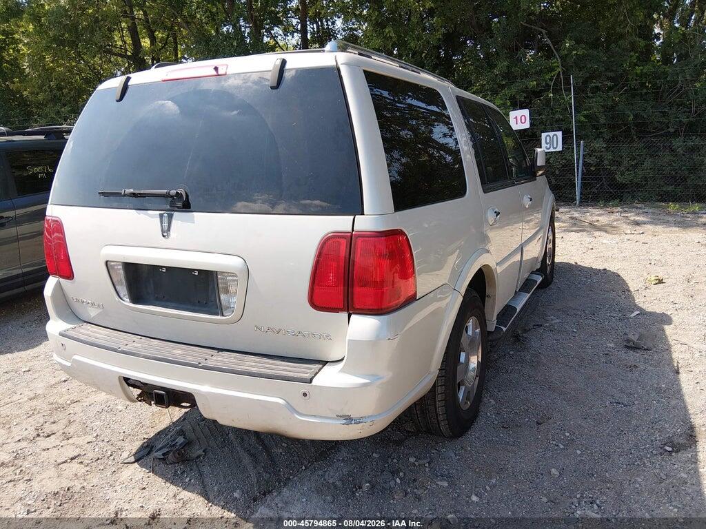 5LMFU28566LJ21187 2006 LINCOLN NAVIGATOR photo no. 4