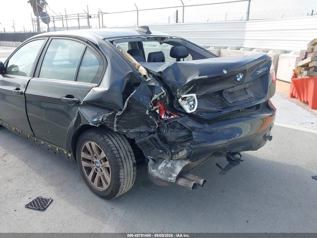 WBAVB13516PT03413 2006 BMW 325I photo no. 6