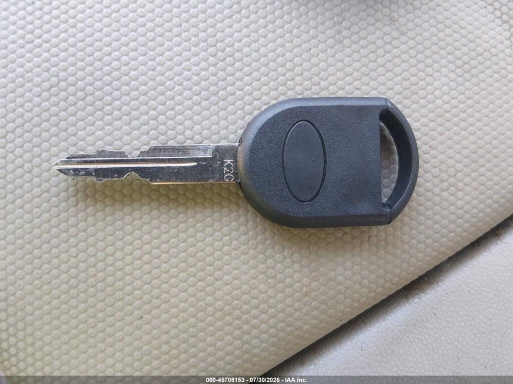 1FMCU03118KD86476 2008 FORD ESCAPE photo no. 11