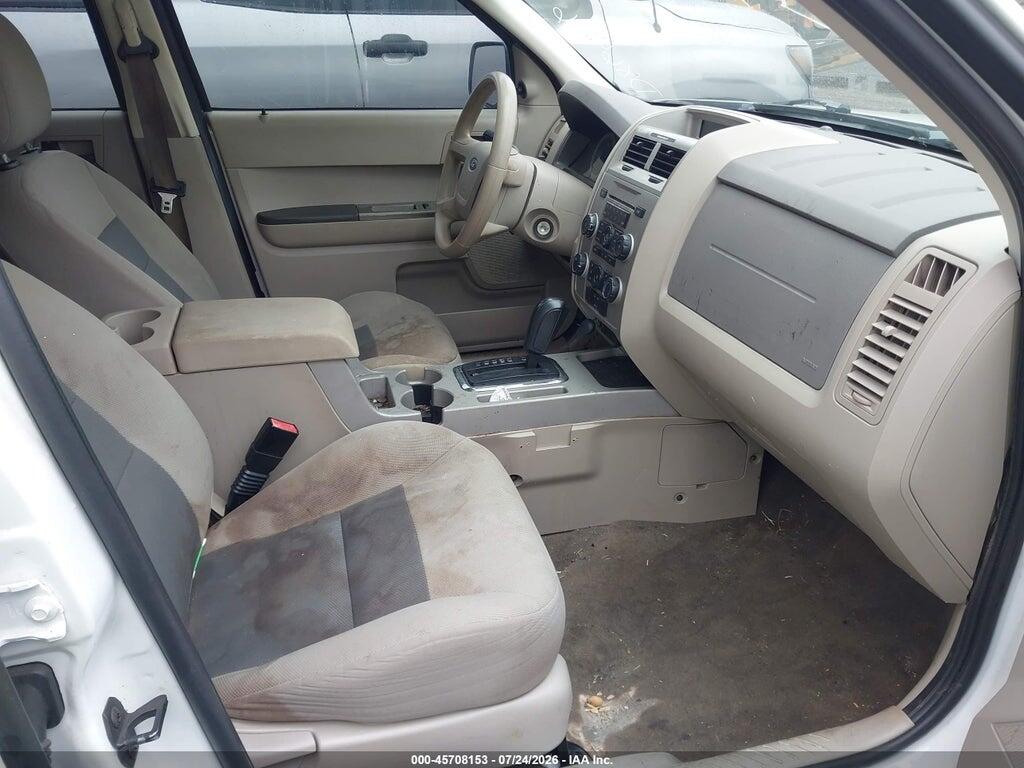 1FMCU03118KD86476 2008 FORD ESCAPE photo no. 5