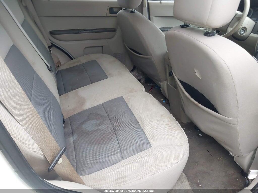 1FMCU03118KD86476 2008 FORD ESCAPE photo no. 8