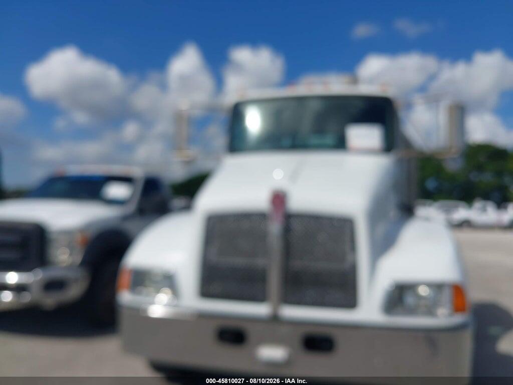 2NKMHM7X68M222317 2008 KENWORTH CONSTRUCTION photo no. 11