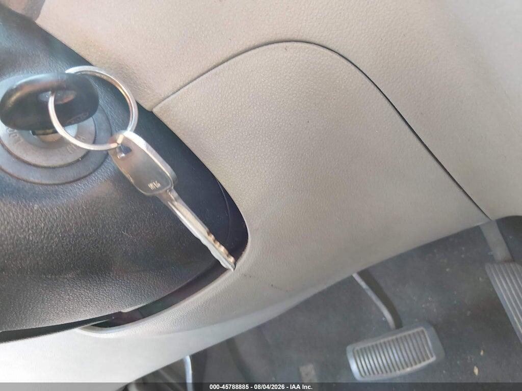 KNAFG528897261027 2009 KIA RONDO photo no. 11