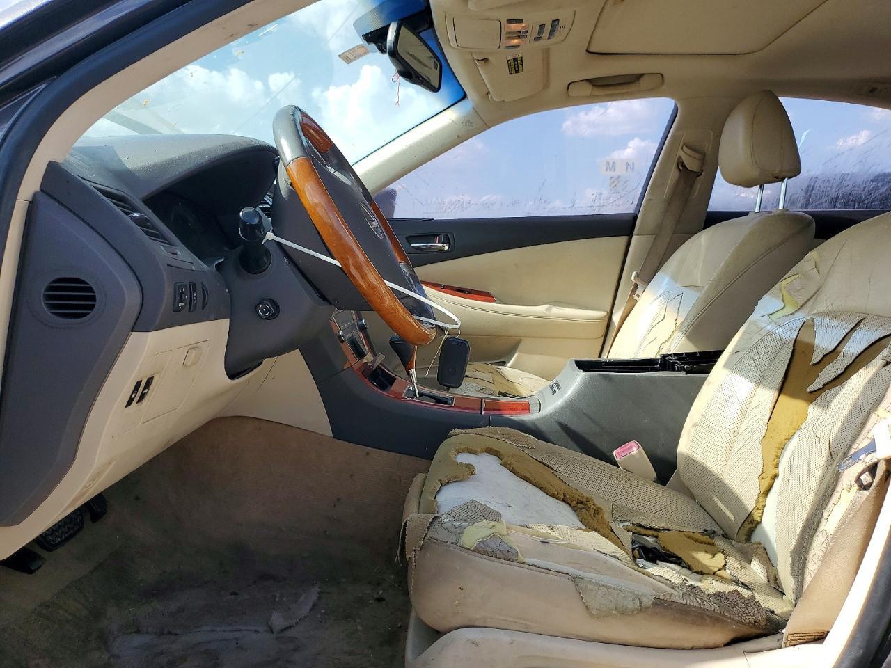 2010 LEXUS ES 350 — Фото 8 из 13