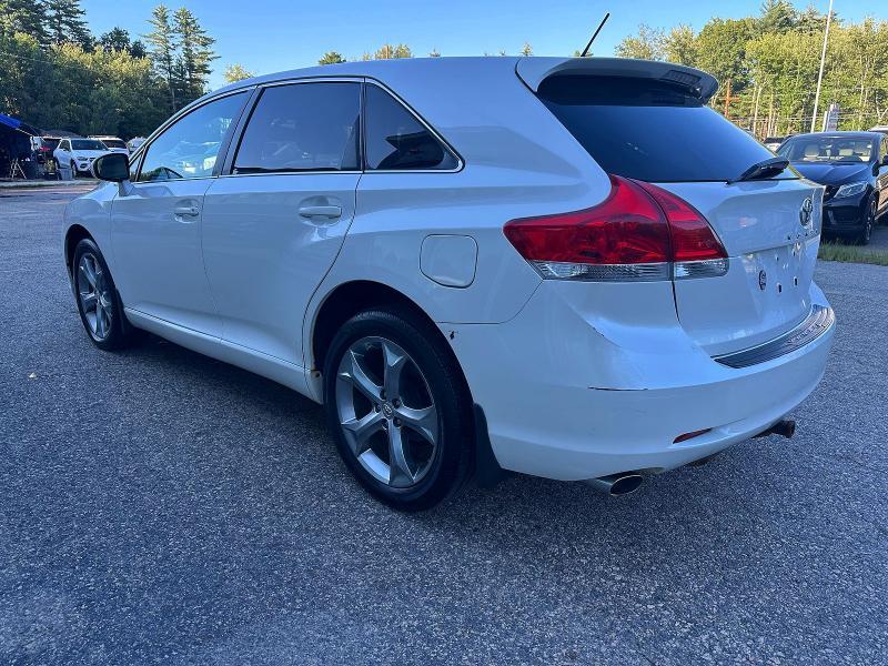 2010 TOYOTA VENZA FWD V6 — Фото 3 из 10