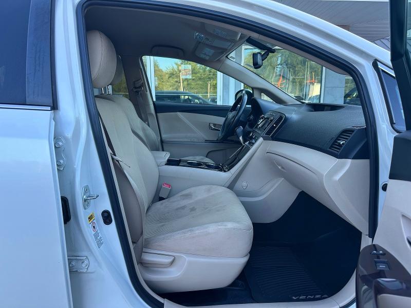 2010 TOYOTA VENZA FWD V6 — Фото 5 из 10