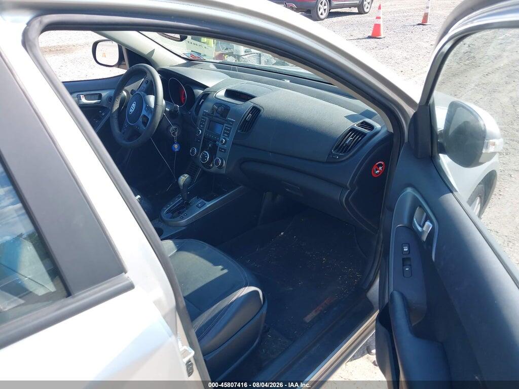 KNAFW4A3XA5140177 2010 KIA FORTE photo no. 5